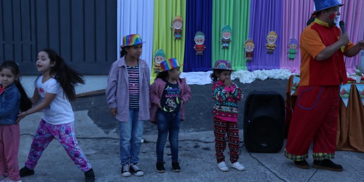 Celebran día del niños en Fundación Remar Paraguay