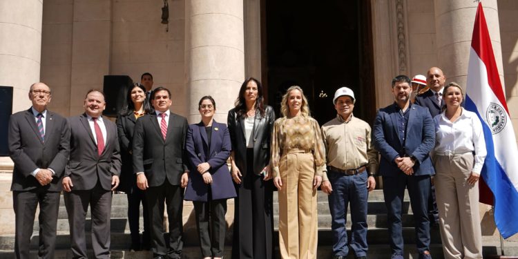 ANDE articula acciones para el mejoramiento de la emblemática calle Palma