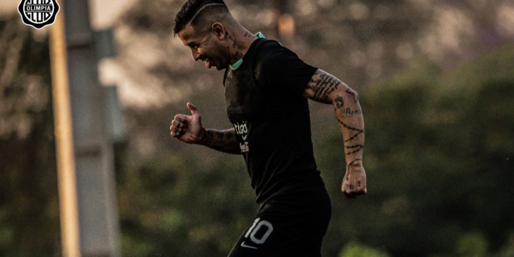 ¡El anhelado retorno! Derlis González formará parte de la lista de viajeros a Río de Janeiro