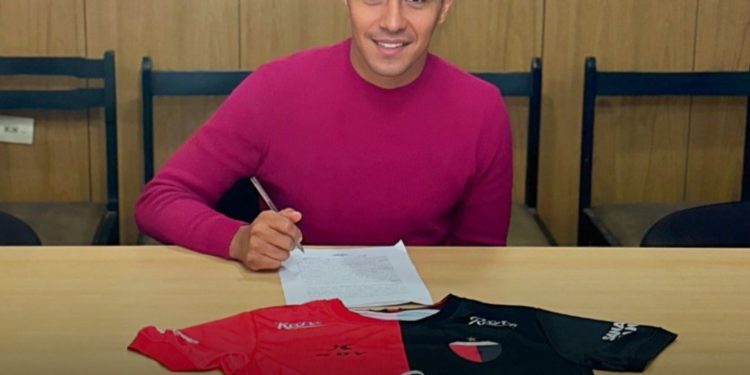 Colón de Santa Fe presentó oficialmente a Ángel Cardozo Lucena Colón de Santa Fe presentó oficialmente a Ángel Cardozo Lucena