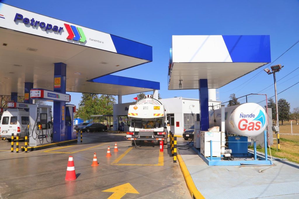 Reducen precios de combustibles y gas de uso doméstico Reducen precios de combustibles y gas de uso doméstico