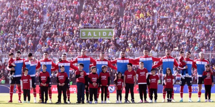 Los primeros sectores agotados para el debut de Paraguay en la Eliminatorias