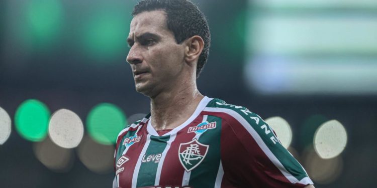 Ganso, conductor del Fluminense, con la misión de derribar a la defensa de Olimpia
