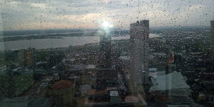 Sábado con lloviznas y lluvias dispersas Sábado con lloviznas y lluvias dispersas