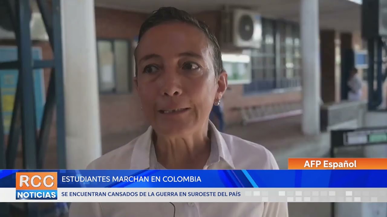Cientos de estudiantes marchan para que cesen las balas en su escuela de Colombia