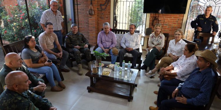 Tras reunión con familiares de secuestrados, autoridades anuncian acciones con equipo especializado en el Norte