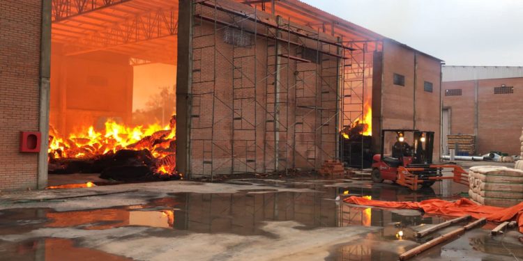 Incendio de gran magnitud afectó a empresa algodonera 
