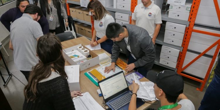 Este domingo habrán elecciones municipales en varios puntos y ya iniciaron  preauditorias de maletines