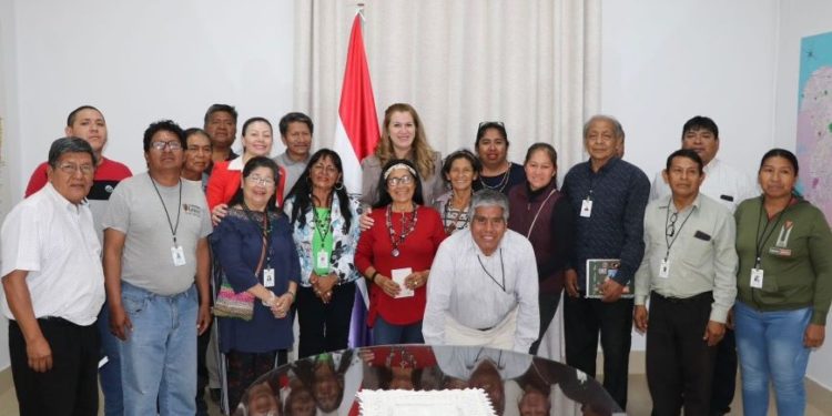 Ministra de Salud se compromete a mejorar atención sanitaria para Pueblos Indígenas
