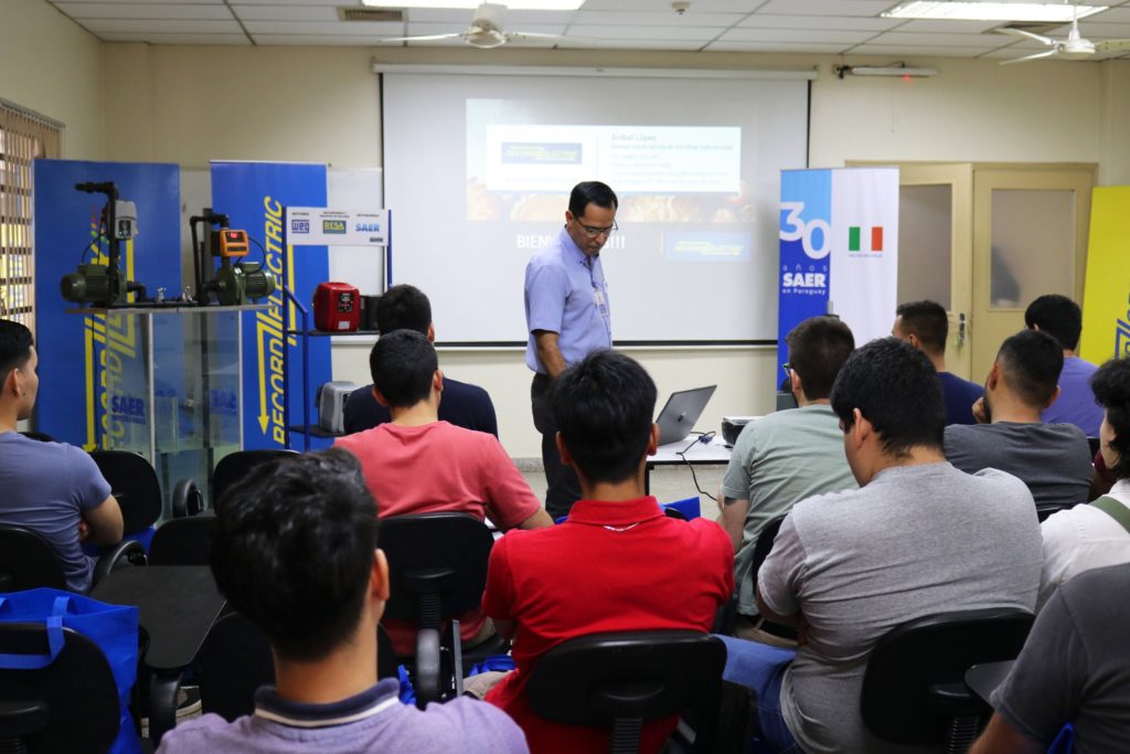 Charlas técnicas fueron impartidas en manos de Record Electric