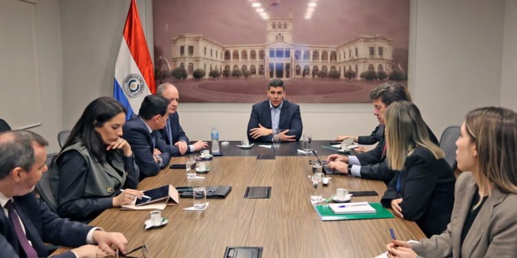 Ejecutivo afirma que no existen pérdidas en Petropar