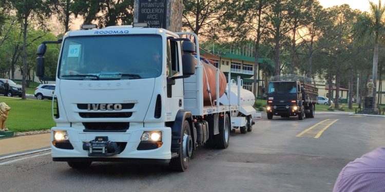 Más de 200 mil litros de agua viajaron rumbo al Chaco ante escasez incesante