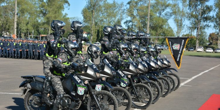 Gobierno de Taiwán donará 600 motocicletas 0 km al Grupo Lince, según anunció el ministro Riera