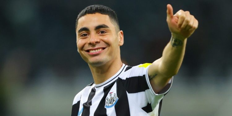 ¡Debut paraguayo! Newcastle visita al AC Milán por la fase de grupos de Champions League