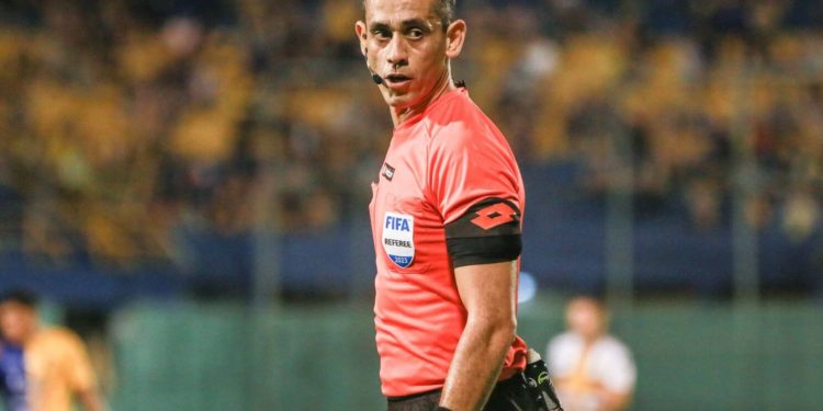 El clásico blanco y negro tendrá el arbitraje de Juan Gabriel Benítez