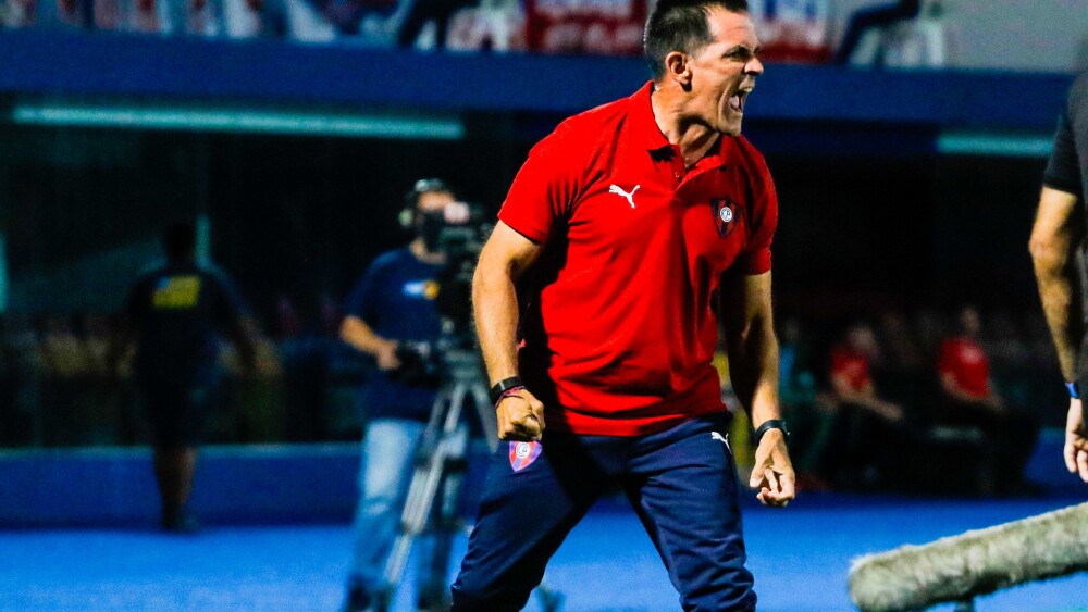 ¡Pensando en Guaireña! Víctor Bernay ya trabaja con el plantel azulgrana