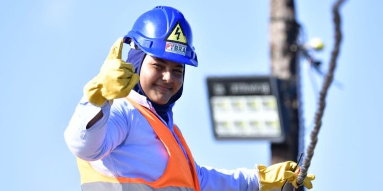 La construcción del puente de la Bioceánica involucra mano de obra femenina La construcción del puente de la Bioceánica involucra mano de obra femenina