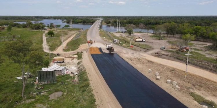 MOPC intensifica trabajos para habilitar asfaltado del desvío Alberdi – Pilar MOPC intensifica trabajos para habilitar asfaltado del desvío Alberdi – Pilar