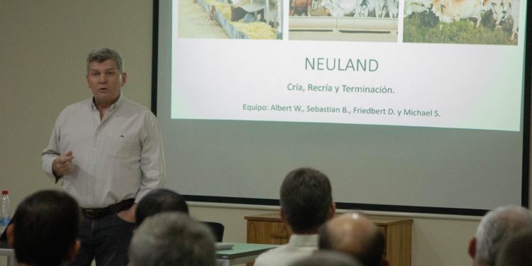 Cooperativa Neuland impulsó “Noche Informativa” con productores