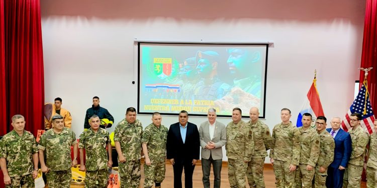 Guardia Nacional de Massachusetts entrega equipos de combate para incendios forestales a las FFAA