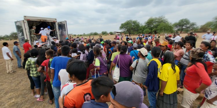 Unas 600 personas de la comunidad “La Esperanza” habrían resultado beneficiadas en jornada de asistencia médica y alimenticia