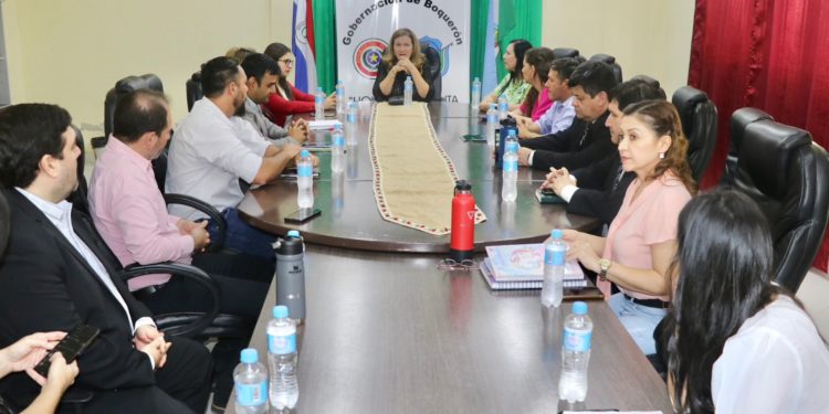 Ministra de Salud llegó a Boquerón para trabajo conjunto con Gobernación y municipalidades