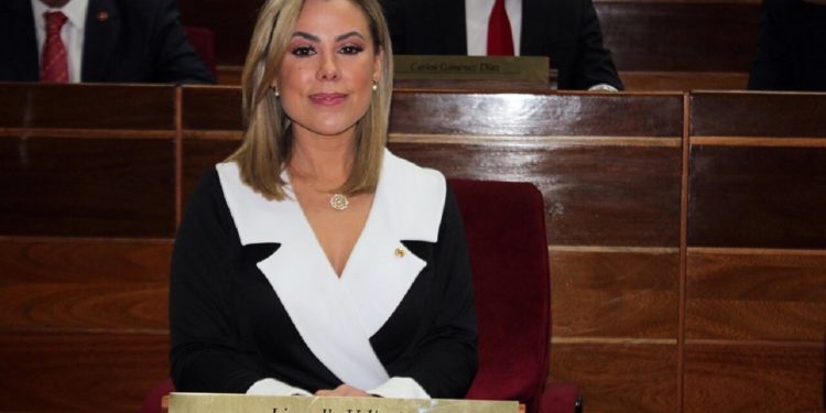 Lizarella Valiente- Senadora
