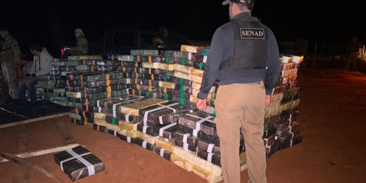 Detuvieron a 3 personas e incautaron más de nueve toneladas de drogas en Caaguazú