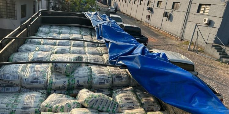 DNIT incautó 18 toneladas de azúcar de contrabando en Canindeyú