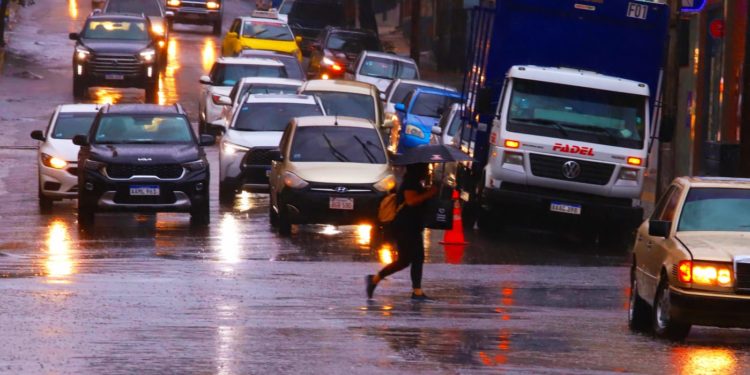 Lluvias con tormentas en gran parte del paí­s
