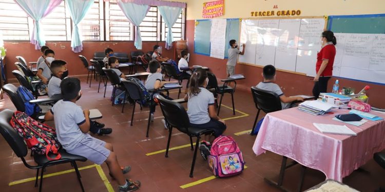 MEC seleccionó a psicólogos para fortalecer la educación inicial en varias escuelas del país MEC seleccionó a psicólogos para fortalecer la educación inicial en varias escuelas del país