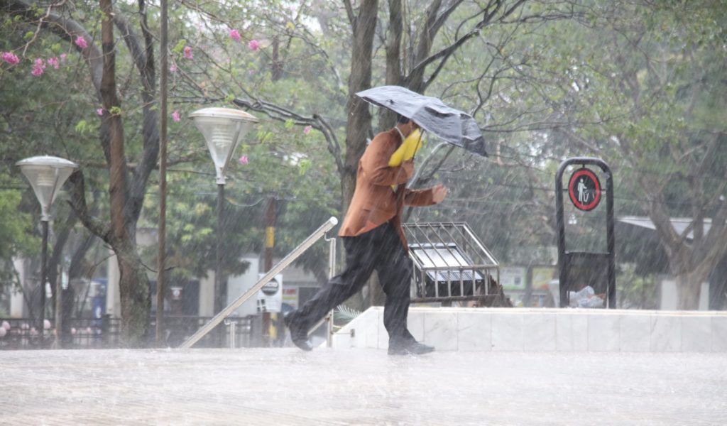 La inestabilidad persistirá durante el fin de semana con probabilidad de lluvias y tormentas eléctricas La inestabilidad persistirá durante el fin de semana con probabilidad de lluvias y tormentas eléctricas