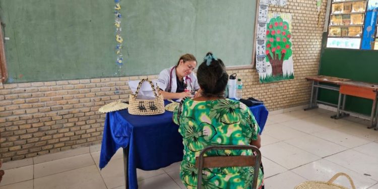 Equipo de médicos especialistas trabaja en Alto Paraguay