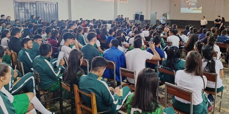 Programa prevención del suicidio «Salvando Vidas» impactó en Amambay Programa prevención del suicidio «Salvando Vidas» impactó en Amambay