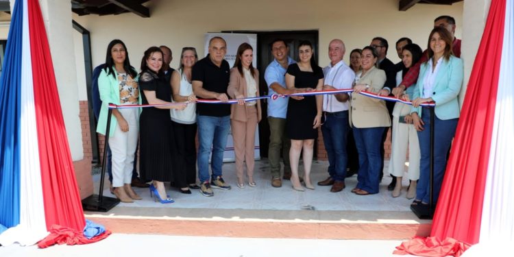 Villa Hayes cuenta con nueva sede de atención al cliente del CAH