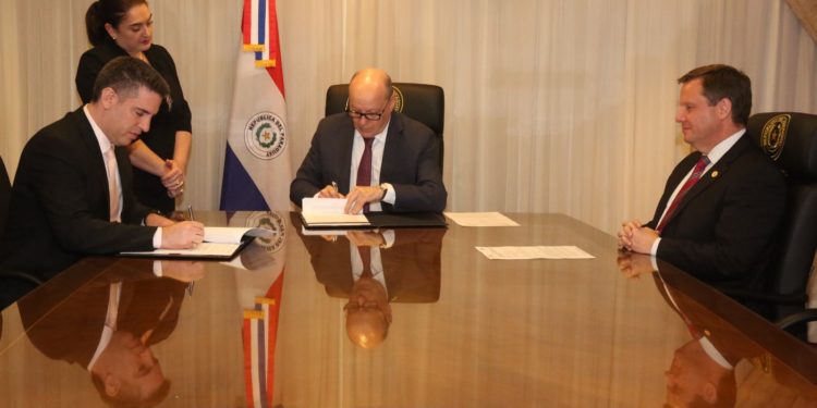 Convenio entre MITIC y Corte Suprema de Justicia permitirá la obtención de la cédula verde en digital