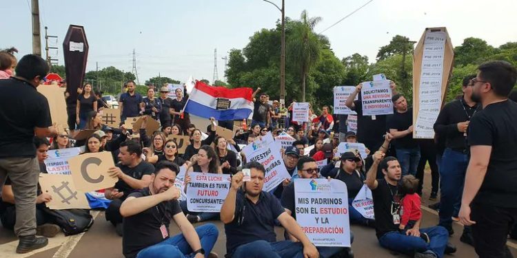 Itaipú evaluará caso por caso la situación de funcionarios desvinculados Itaipú evaluará caso por caso la situación de funcionarios desvinculados