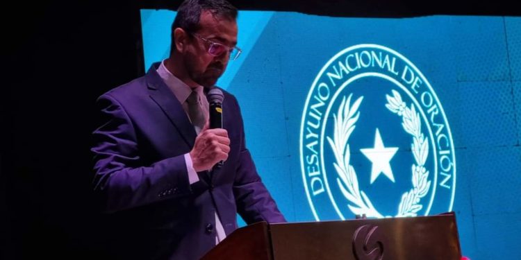 Primer Desayuno Nacional de Oración: El aporte de la iglesia a la sociedad Primer Desayuno Nacional de Oración: El aporte de la iglesia a la sociedad