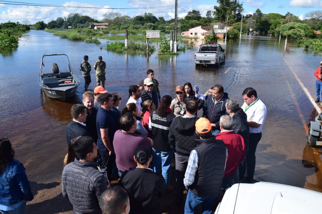EBY y MOPC proyectan construcción de franja costera para Ayolas