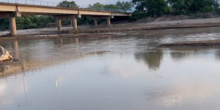 Repunte del Río Pilcomayo y ingreso de agua al canal paraguayo