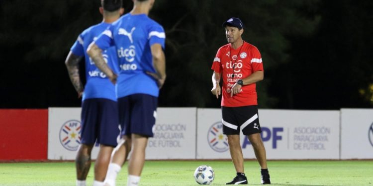 El reemplazante de Almirón, la gran duda de Daniel Garnero