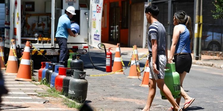 Petropar anuncia recarga gratis de gas este sábado