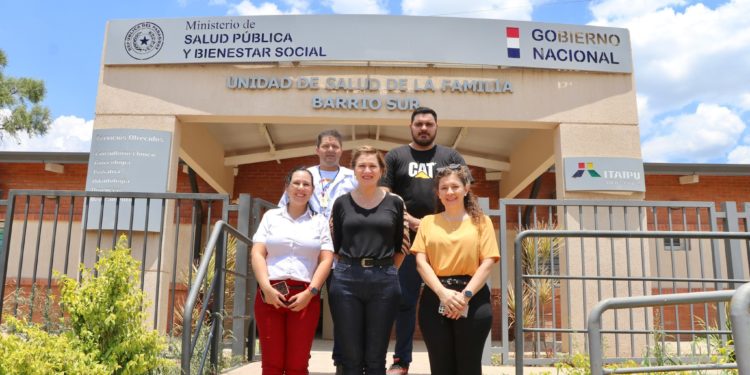 Ministra de Salud recorrió unidades de salud de la familia en Boquerón