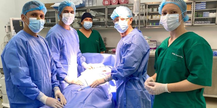 ASCIM avanza en la ampliación de sus servicios dando lugar a la primera cirugía realizada en Yalve Sanga