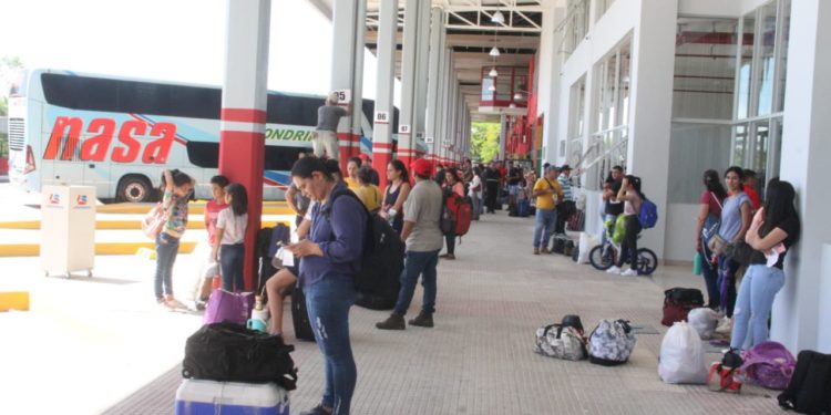 Bajan los precios del pasaje de mediana y larga distancia Bajan los precios del pasaje de mediana y larga distancia