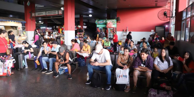 Dinatran liberó horarios de buses por festividades de fin de año