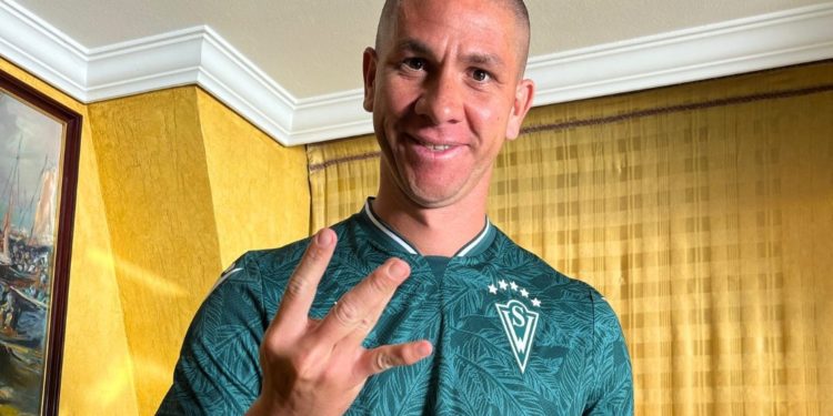 Seguirá en el fútbol chileno: Danilo Ortiz jugará en Santiago Wanderers