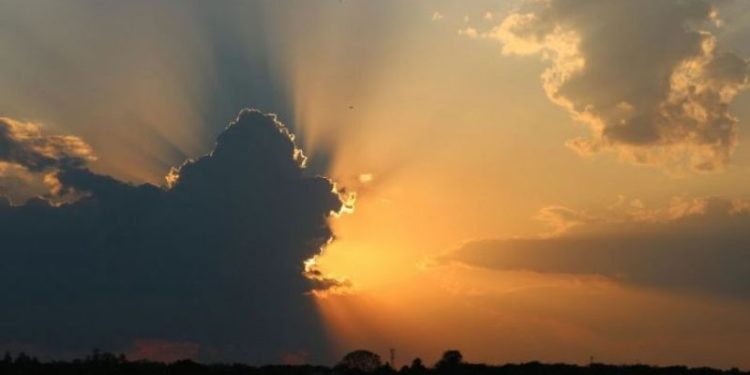 Viernes caluroso con tormentas eléctricas