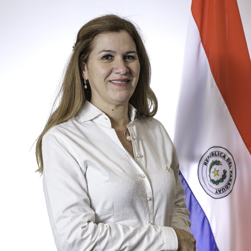 Ministra de Salud, María Barán, destaca avances y desafíos en la búsqueda del acceso universal a la salud