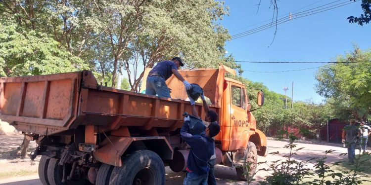MOPC se sumó a una Minga Ambiental en Villa Hayes 
